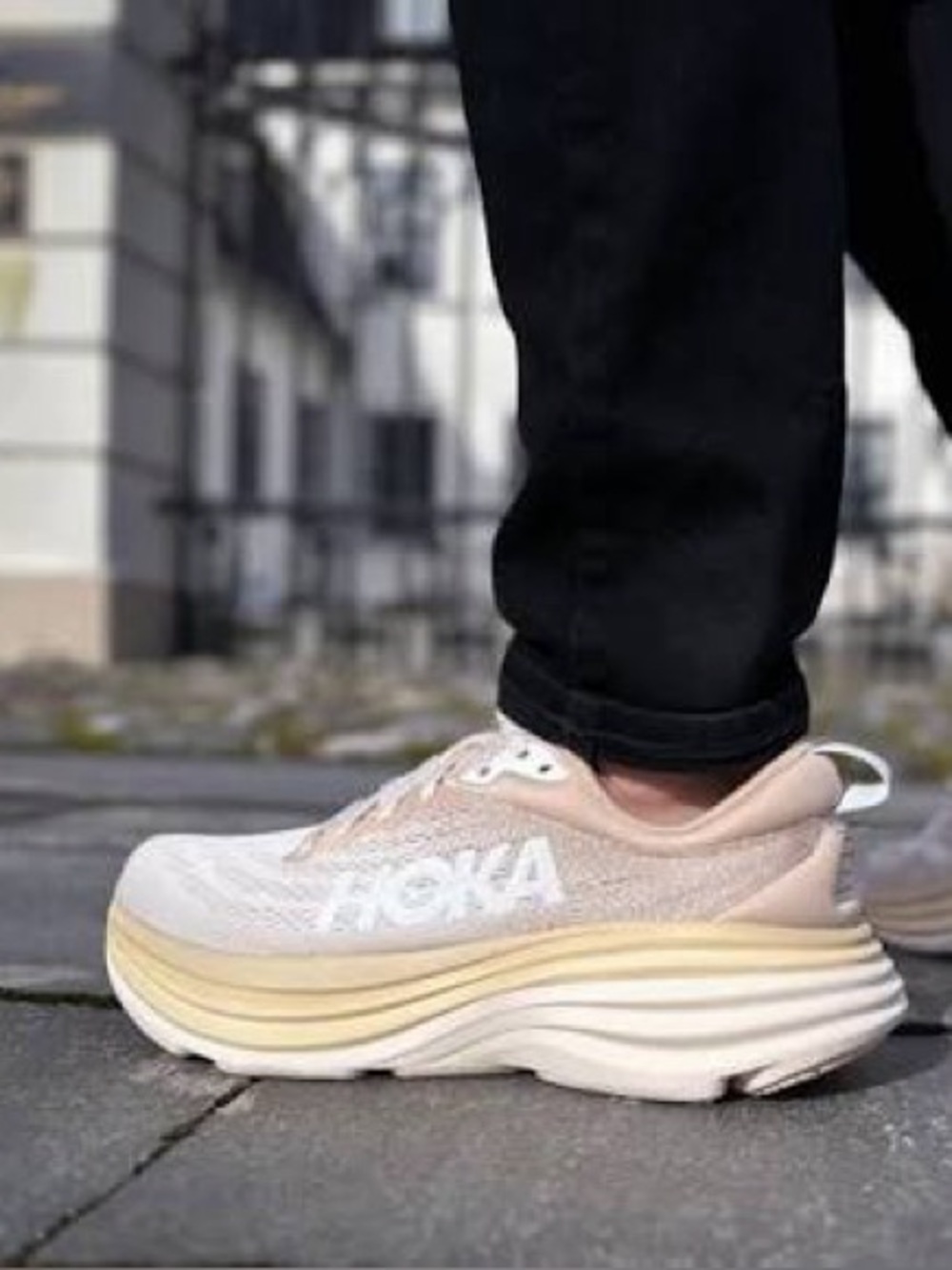 Hoka Bondi 8 Womens size 8 - Worn handful of times!
